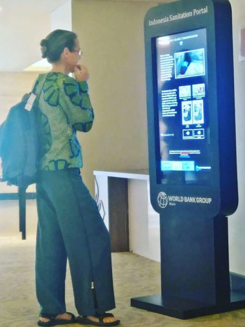 LCD Touchscreen 42Inch - Makassar